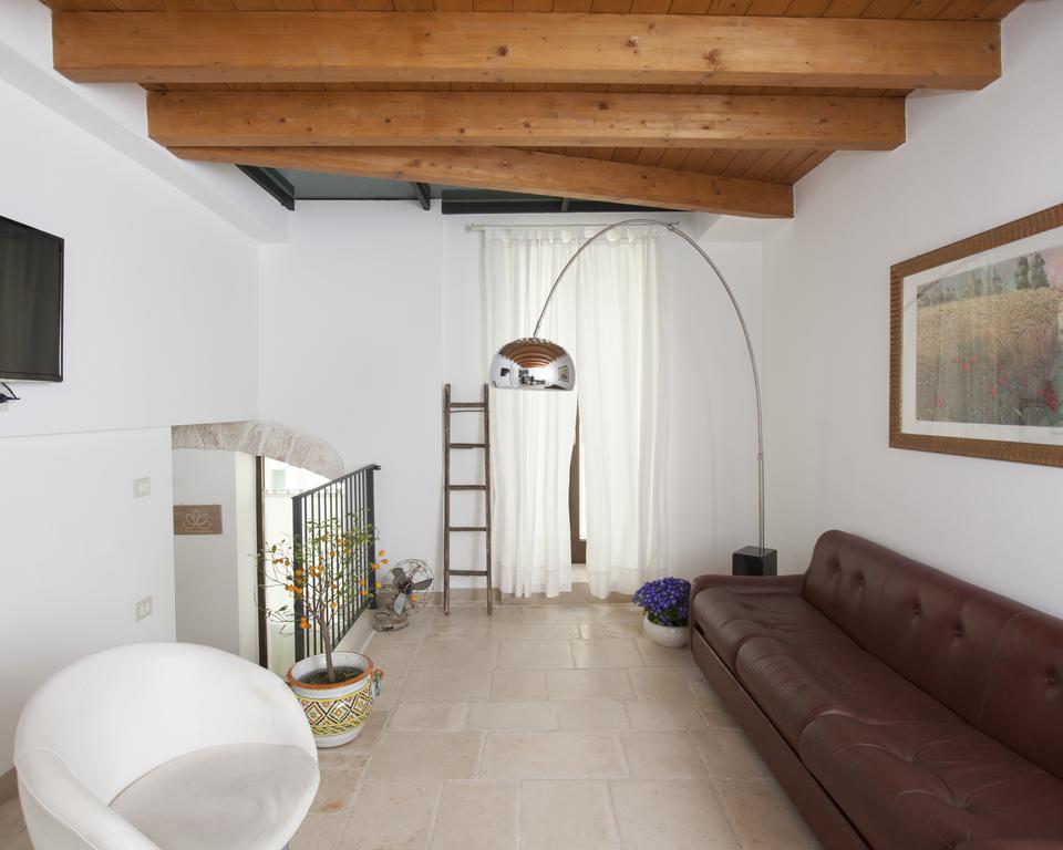 Dimora Nonna Rosa Bed & Breakfast กอนแวร์ซาโน ภายนอก รูปภาพ